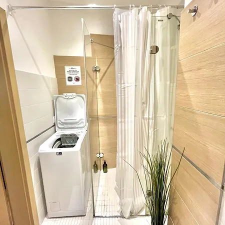 Jenny - Old Town, Free Private Parking, Ac Apartment *