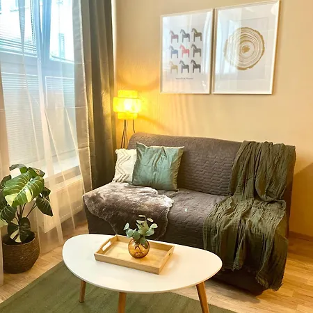 Jenny - Old Town, Free Private Parking, Ac Appartamento